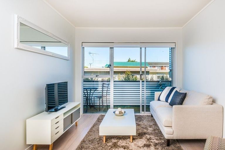 Photo of property in 9/11 Kingsway Avenue, Sandringham, Auckland, 1025