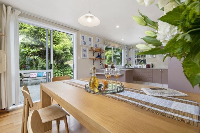 Photo of property in 89 Taylor Terrace, Tawa, Wellington, 5028