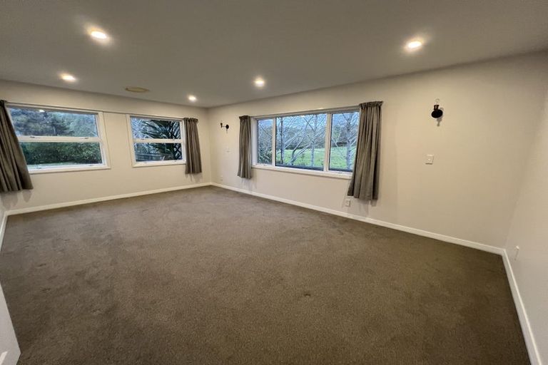 Photo of property in 171 Boord Crescent, Kumeu, 0891