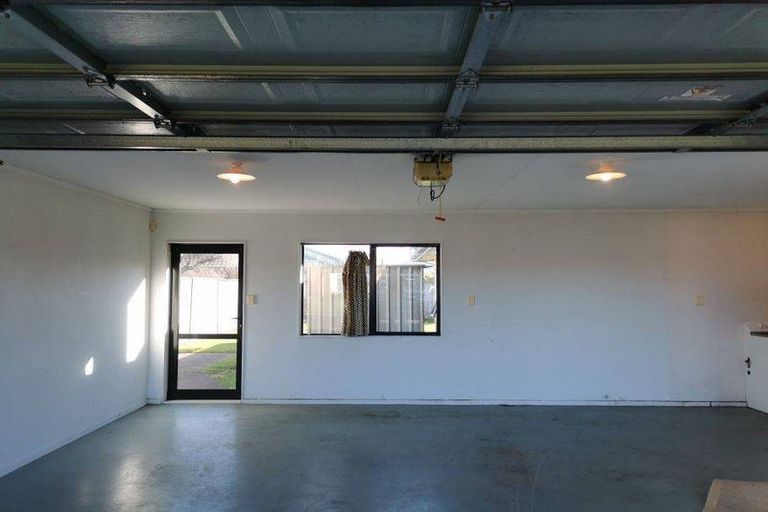 Photo of property in 19 Cate Road, Rototuna, Hamilton, 3210