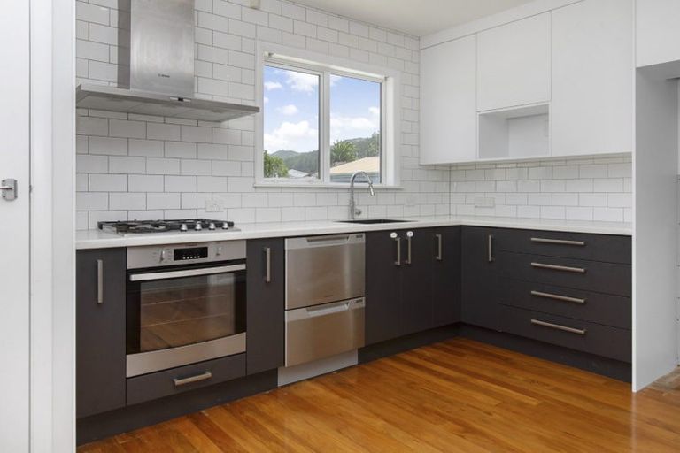 Photo of property in 28 Russell Road, Wainuiomata, Lower Hutt, 5014