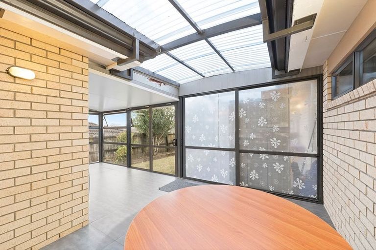 Photo of property in 15 Lake Panorama Drive, Henderson, Auckland, 0612