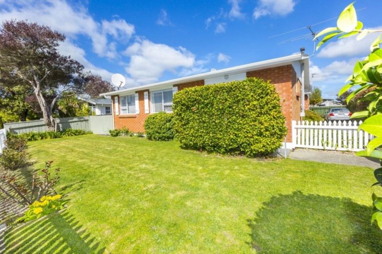 Photo of property in 1/9 Denver Grove, Totara Park, Upper Hutt, 5018