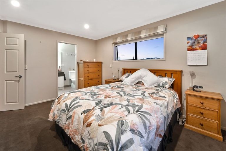 Photo of property in 28 Hawaiian Parade, Arkles Bay, Whangaparaoa, 0932