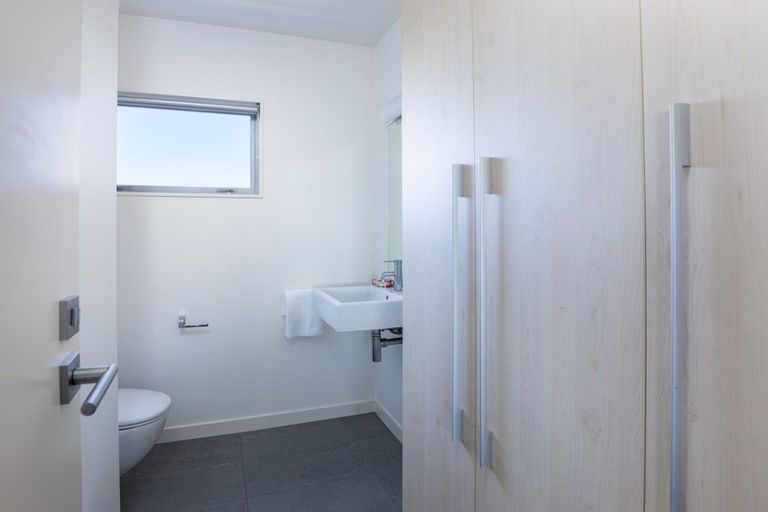 Photo of property in 21b Hobson Street, New Plymouth, 4312