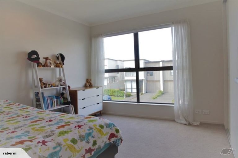 Photo of property in 17 Costa Viva Crescent, Karaka, Papakura, 2113