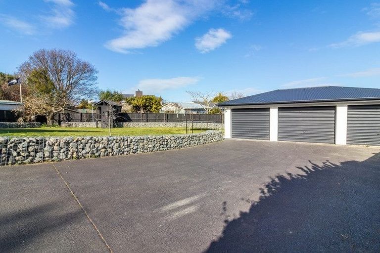 Photo of property in 313 Lake Terrace Road, Shirley, Christchurch, 8061