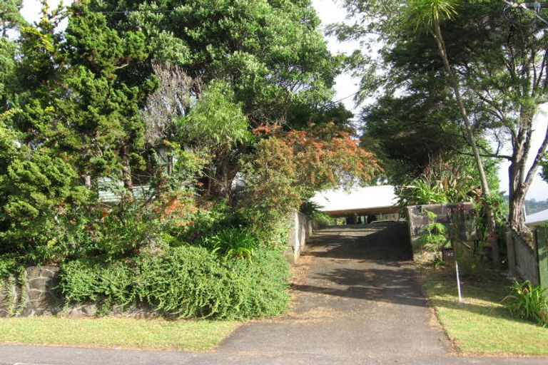 Photo of property in 182 Glengarry Road, Glen Eden, Auckland, 0602