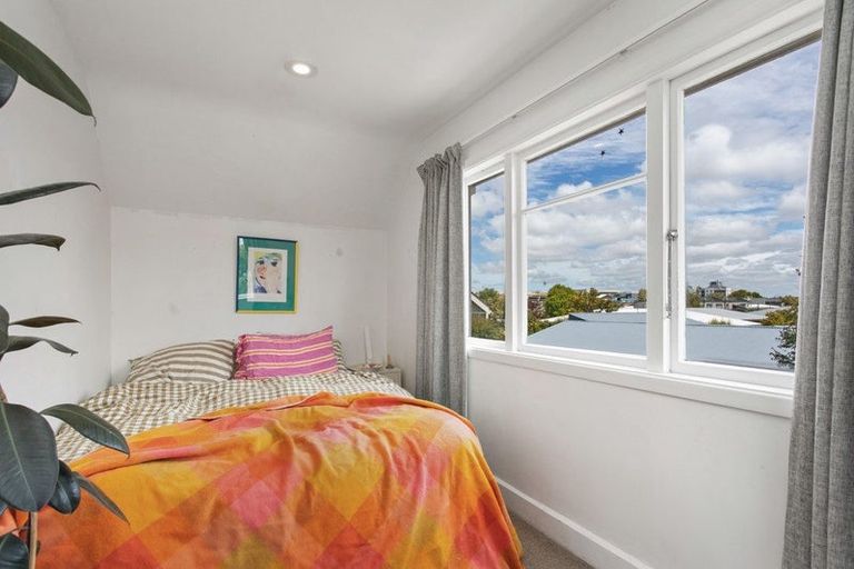 Photo of property in 8 Bradshaw Terrace, Riccarton, Christchurch, 8011