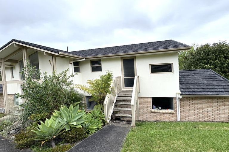 Photo of property in 17 Meteor Place, Schnapper Rock, Auckland, 0632