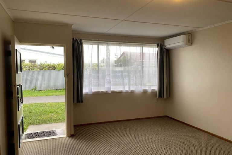 Photo of property in 2/806 Lyell Street, Akina, Hastings, 4122