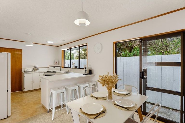 Photo of property in 7 Ngapotiki Street, Paraparaumu Beach, Paraparaumu, 5032