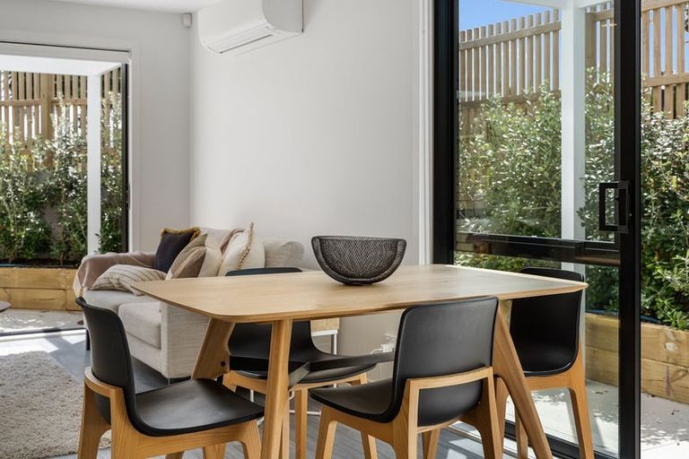 Photo of property in 2a Ellen Avenue, Hillcrest, Auckland, 0627