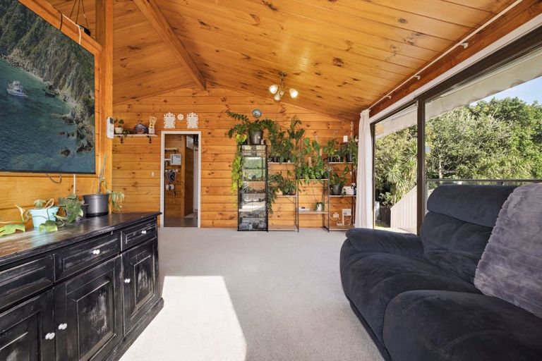 Photo of property in 62 Cumberland Crescent, Welcome Bay, Tauranga, 3112