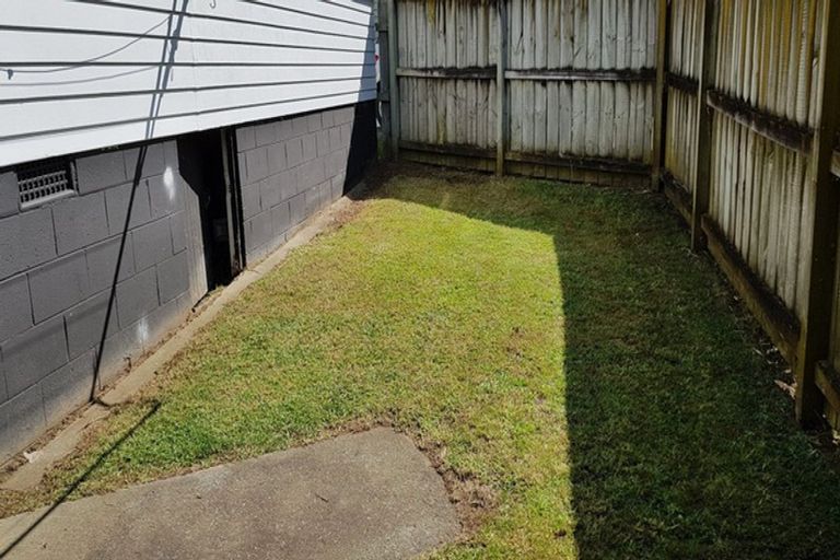 Photo of property in 11 Ussher Place, Pakuranga Heights, Auckland, 2010