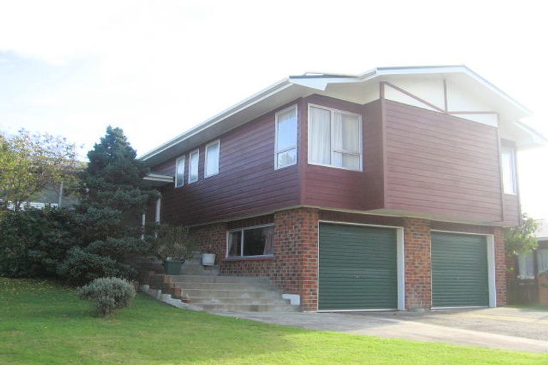 Photo of property in 10 Cassley Crescent, Papakowhai, Porirua, 5024