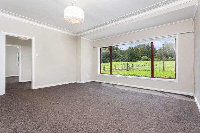 Photo of property in 369 Mangakura Road, Helensville, 0875
