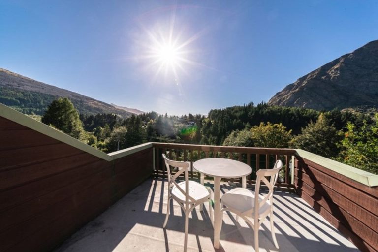 Photo of property in 17 Mcmillan Road, Arthurs Point, Queenstown, 9371
