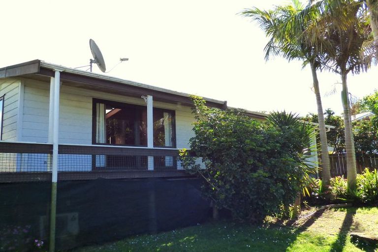 Photo of property in 18b Fairway Drive, Kerikeri, 0230