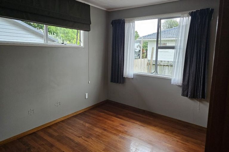 Photo of property in 5 Nan Place, Pakuranga Heights, Auckland, 2010