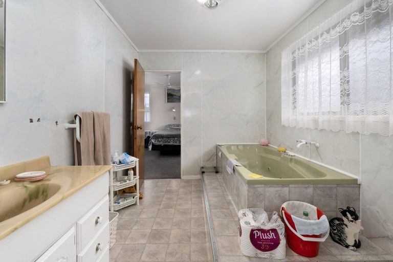 Photo of property in 2 Arohanui Street, Huntly, 3700