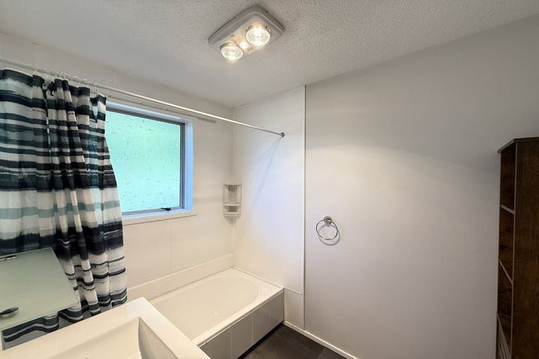 Photo of property in 42 Wildberry Street, Woolston, Christchurch, 8023