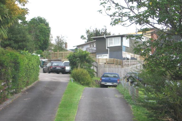 Photo of property in 1/27 Lingfield Street, Glenfield, Auckland, 0629