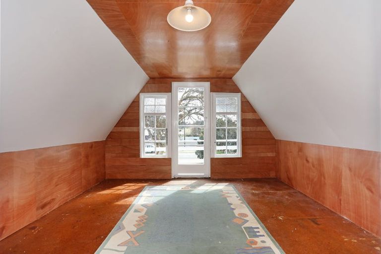 Photo of property in 15 Punga Street, Tangimoana, 4822