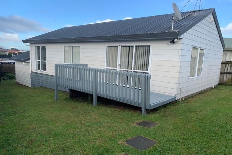 Photo of property in 8 Solveig Place, Randwick Park, Auckland, 2105