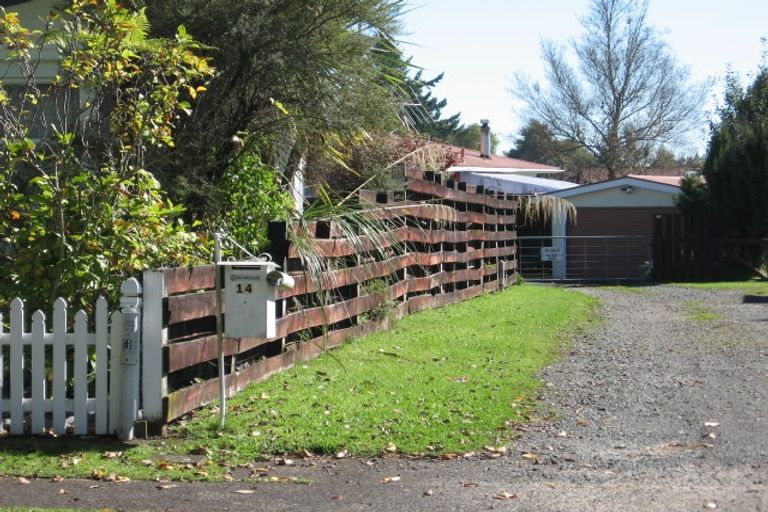 Photo of property in 14 Dunkeld Place, Tokoroa, 3420