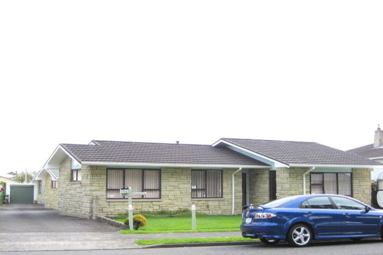 Photo of property in 2/94 Cutfield Road, New Plymouth, 4310