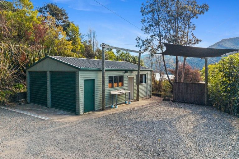 Photo of property in 674 Moetapu Bay Road, Moetapu Bay, Picton, 7282