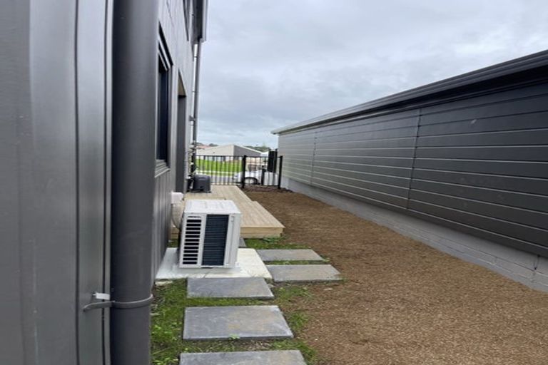 Photo of property in 61 Taukahiwi Road, Pukekohe, 2120