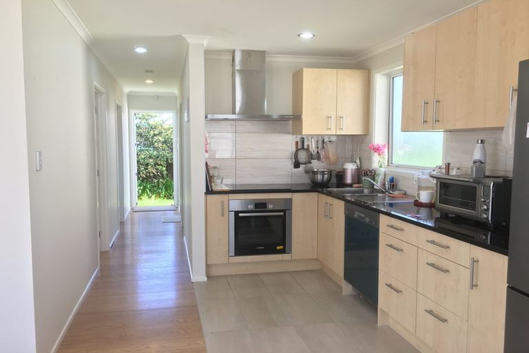 Photo of property in 104a Mellons Bay Road, Mellons Bay, Auckland, 2014