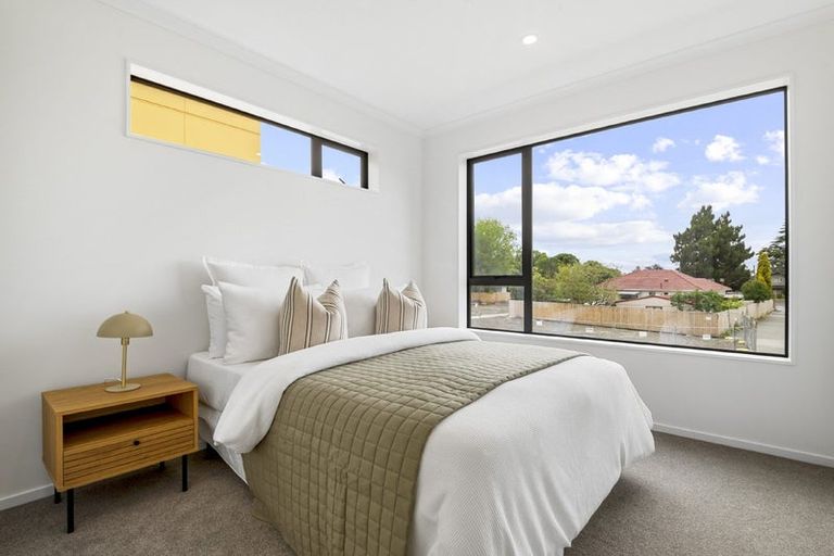 Photo of property in 33 Isabella Lane, Henderson, 0610