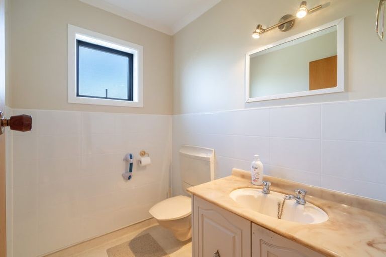 Photo of property in 18 Waterford Drive, Winton, 9720