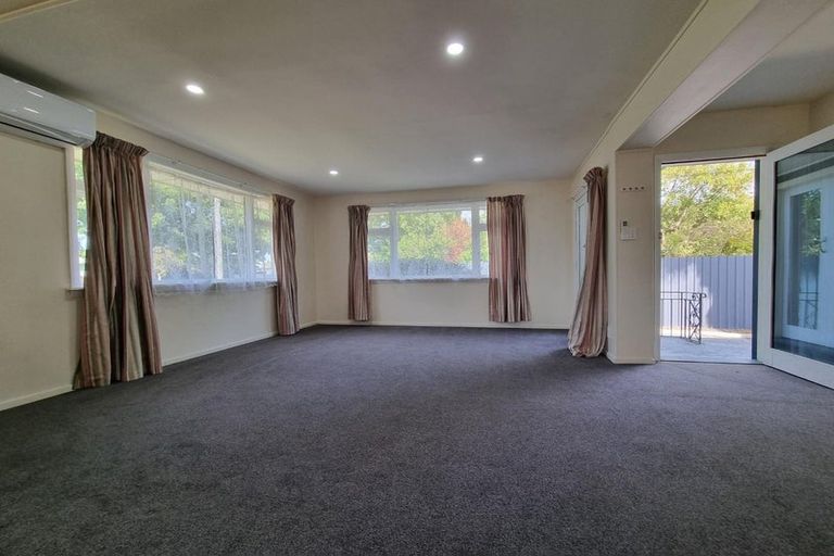 Photo of property in 21 Springhill Street, Avonhead, Christchurch, 8042