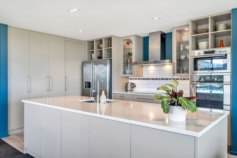 Photo of property in 18 Ravensdale Rise, Westmorland, Christchurch, 8025