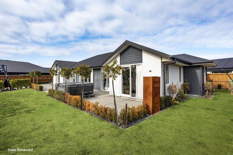 Photo of property in 70 Watkins Drive, Rangiora, 7400