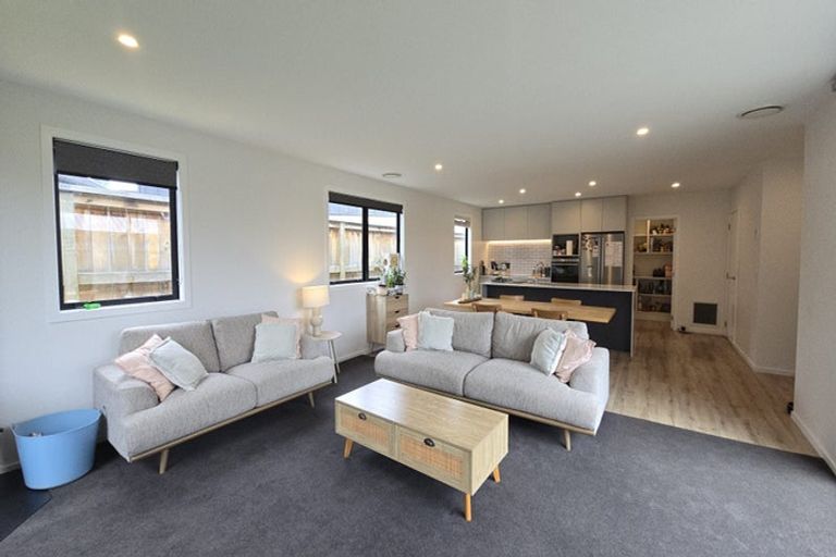 Photo of property in 33 Drysdale Road, Jacks Point, 9371