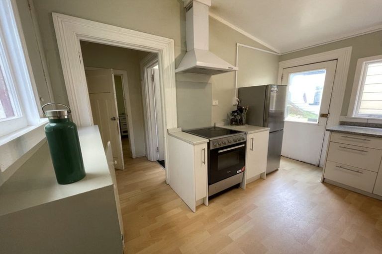 Photo of property in 1/18 Clifton Terrace, Kelburn, Wellington, 6012