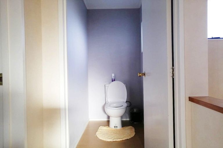 Photo of property in 6 Eske Place, Highland Park, Auckland, 2010