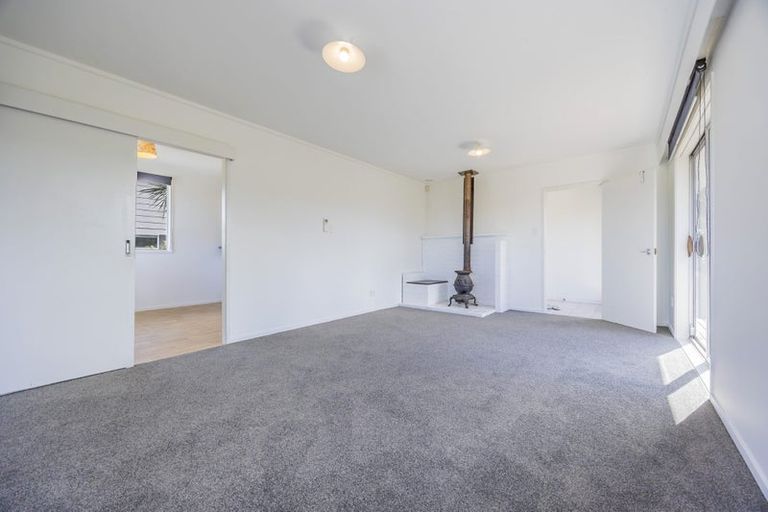 Photo of property in 47 Helena Street, Massey, Auckland, 0614