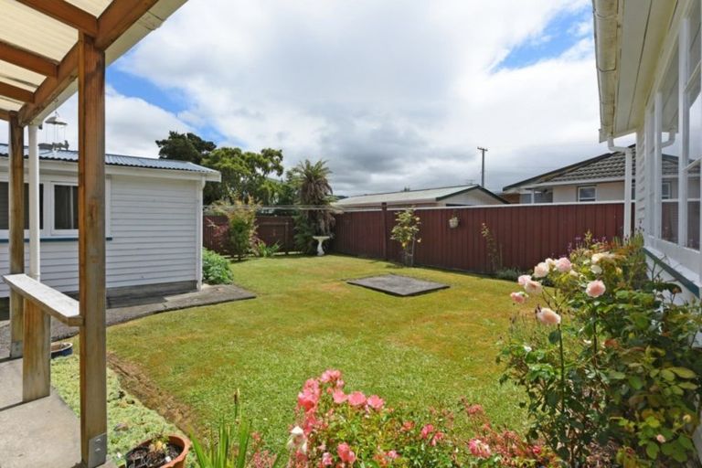 Photo of property in 9 Lane Street, Wallaceville, Upper Hutt, 5018