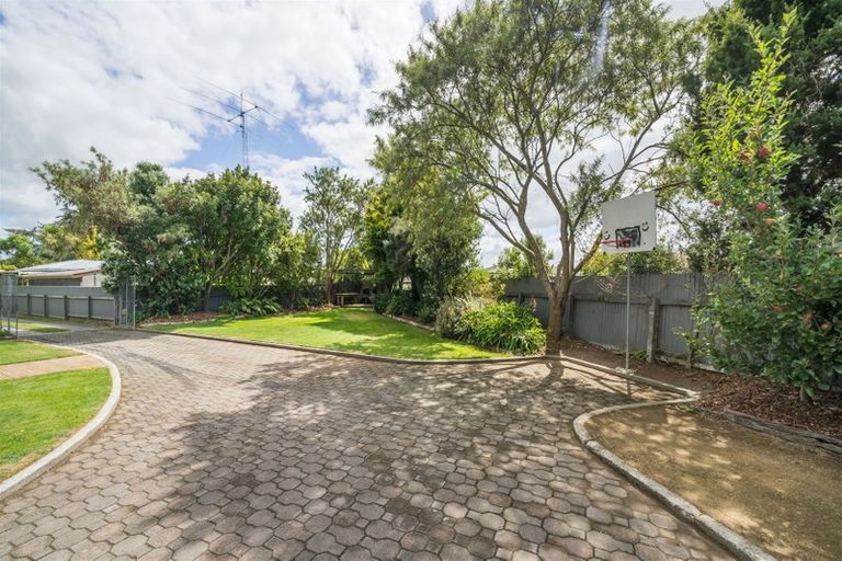 Photo of property in 14 Norwich Place, Awapuni, Palmerston North, 4412