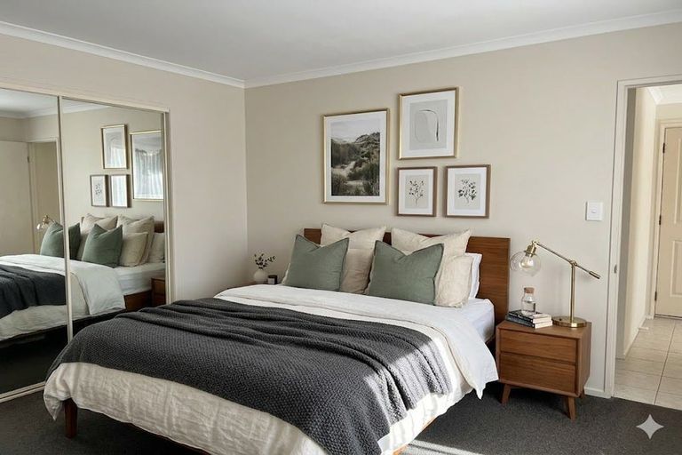 Photo of property in 87 Armoy Drive, East Tamaki, Auckland, 2016