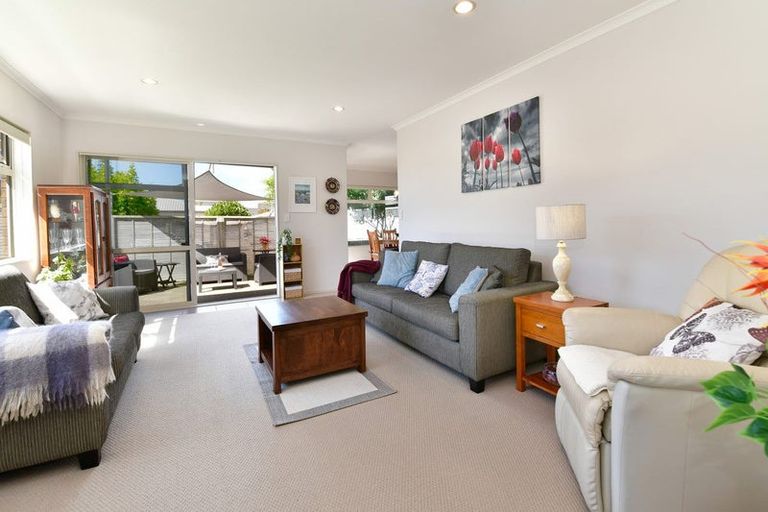 Photo of property in 25 Pine Road, Orewa, 0931