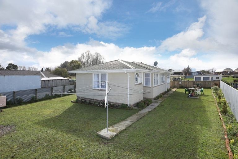 Photo of property in 27 Gordon Crescent, Marton, 4710