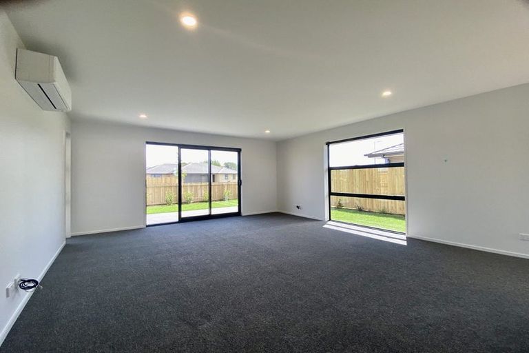 Photo of property in 8 Saddlers Lane, Yaldhurst, Christchurch, 8042