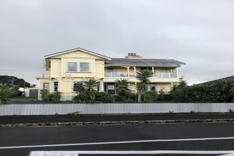 Photo of property in 26 Weymouth Street, New Plymouth, 4310